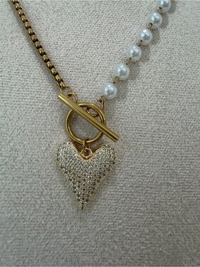 18K Gold plated faux Pearl & Crystal Heart Toggle Necklace